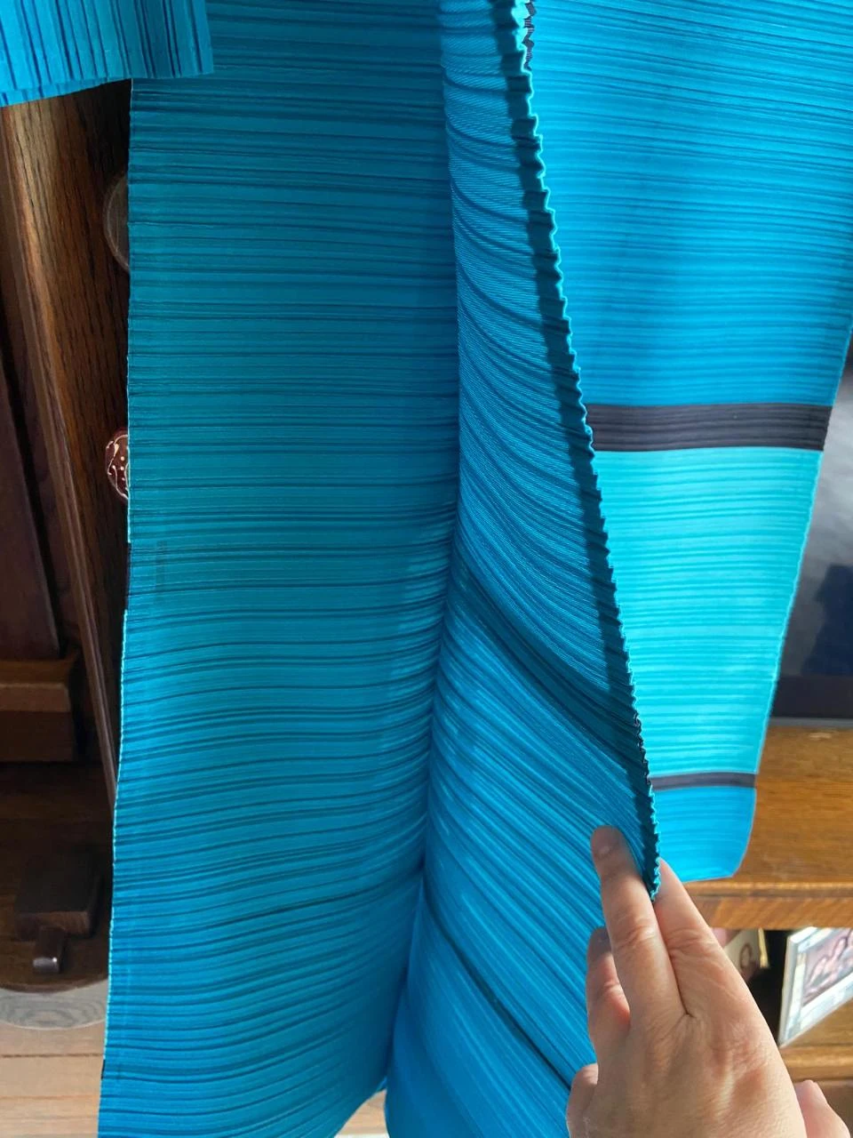 Original vestido de acordeón, cuello chimenea, estilo de Miyake. Talla Unica – photo 5